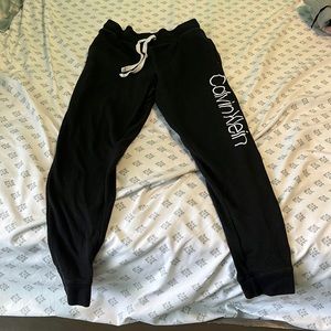 Black Calvin Klein sweatpants in size women’s small.